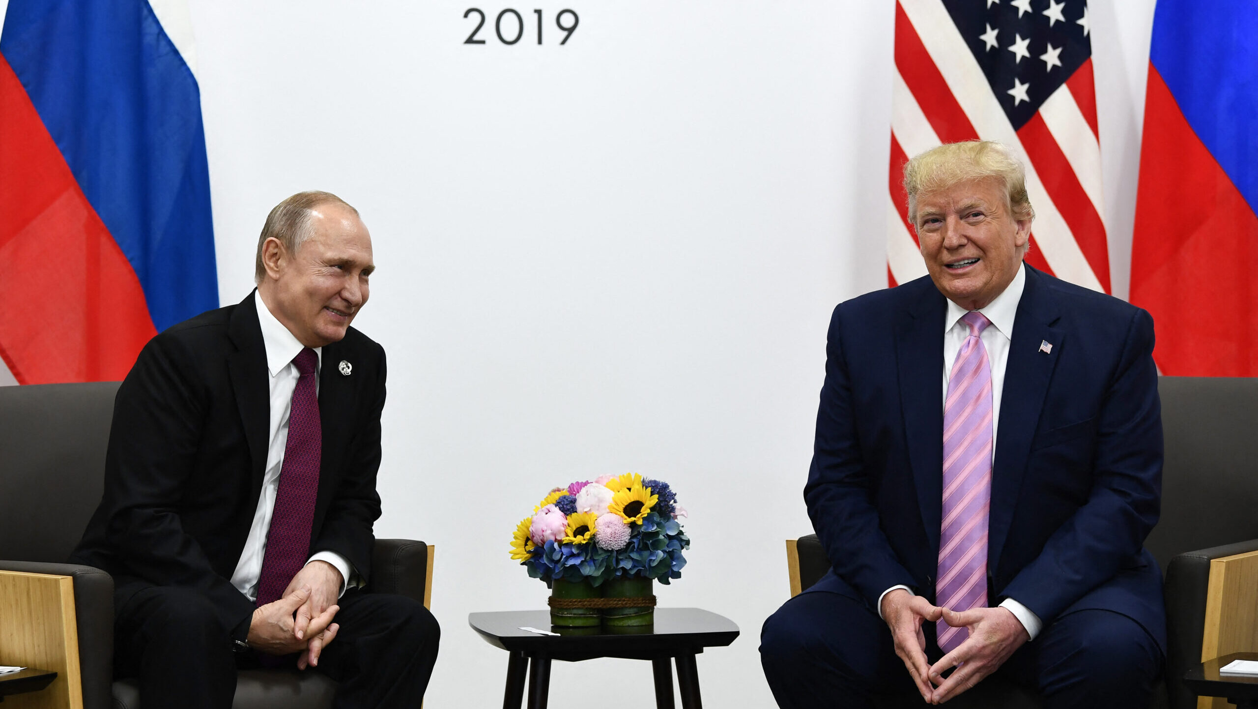 Putyin Oroszország ritkaföldfémes fémeit kínál nekünk, és tompítja a Zelenskyy „Trump” kártyáját