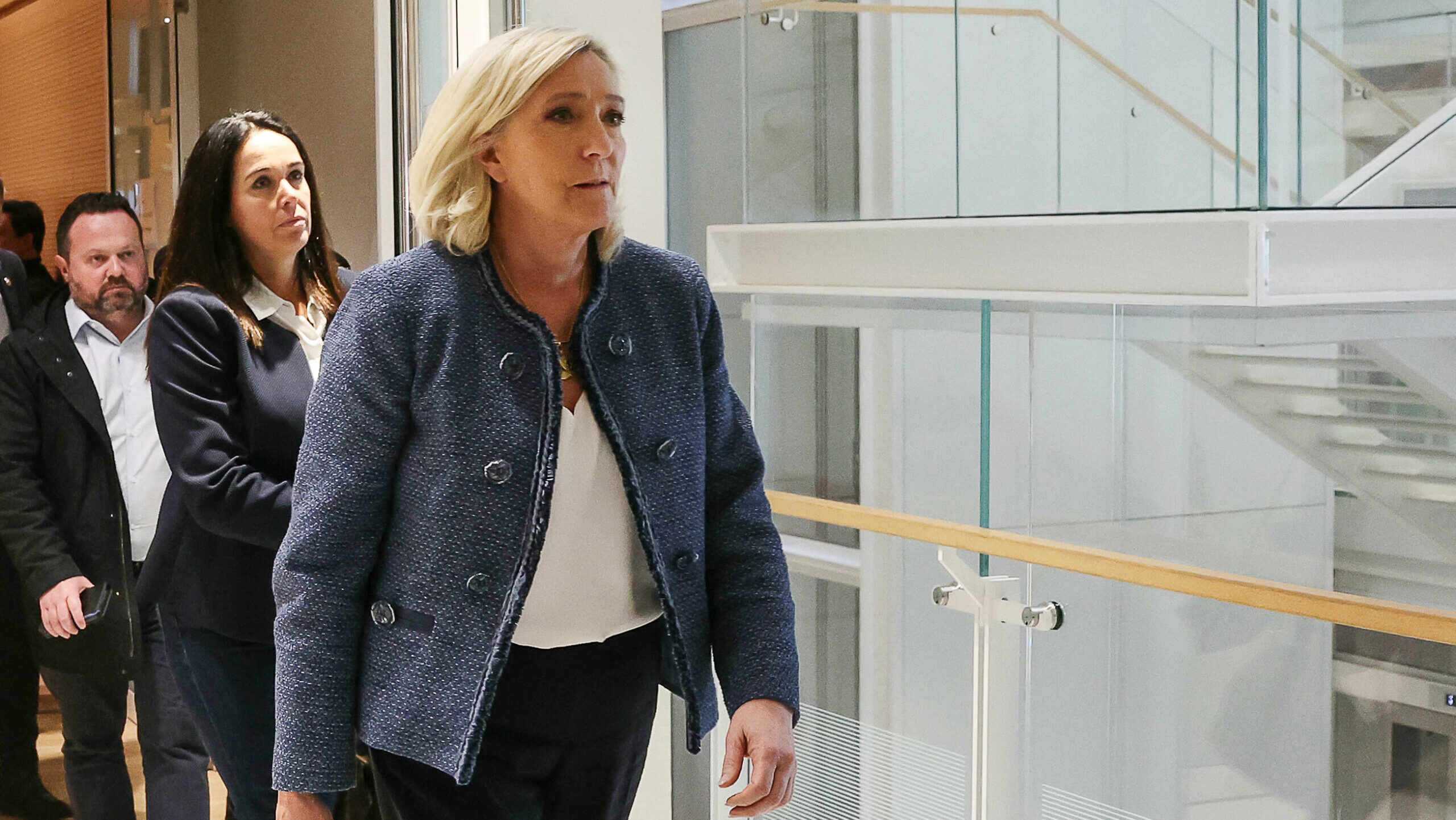 A Marine Le Pen bűnösnek találta a 2027 -es elnöki versenyt.
