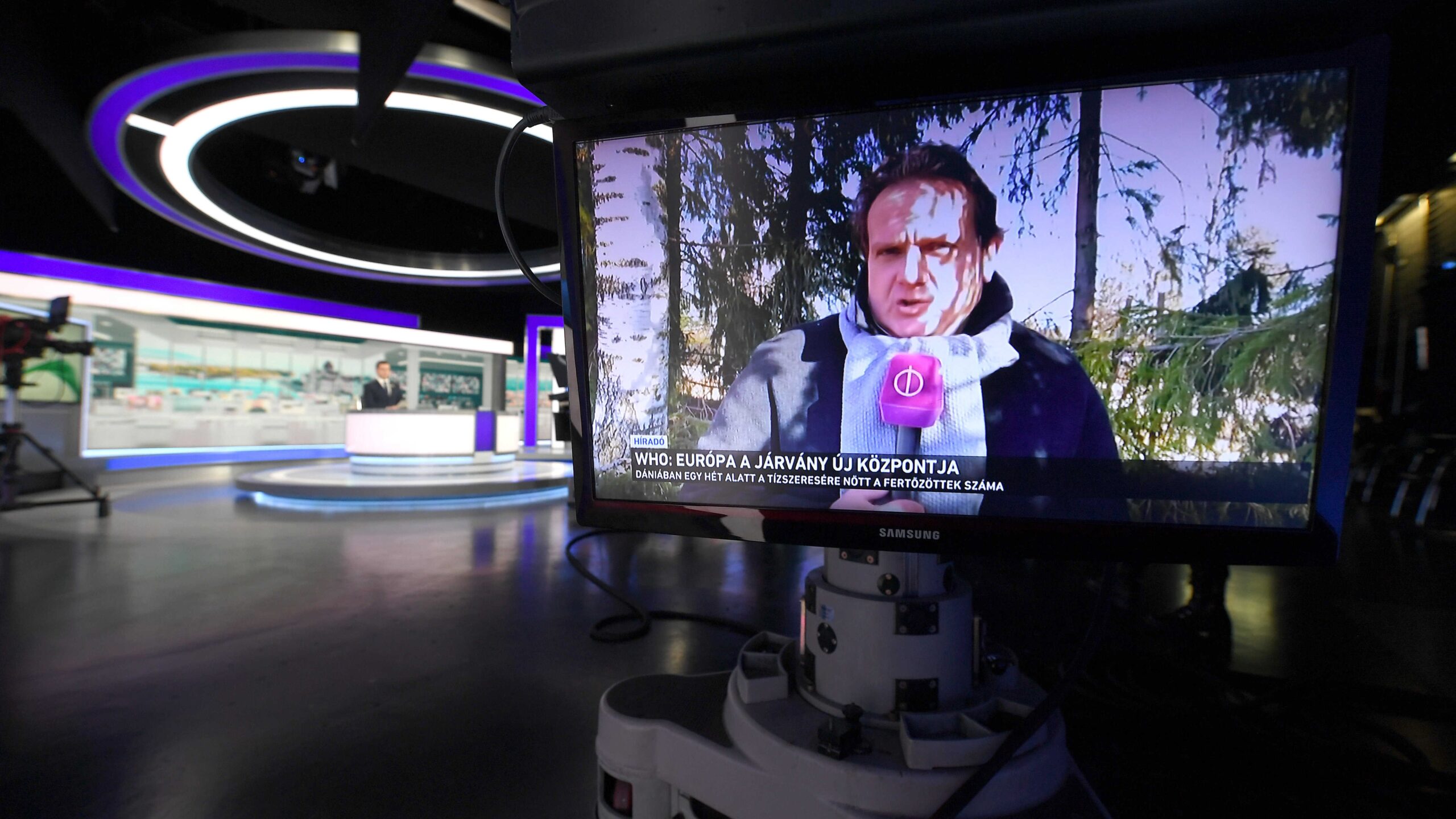 A magyarok a legjobban bíznak a TV -ben, a legkevésbé nyomtatott média, a tanulmány megtalálja