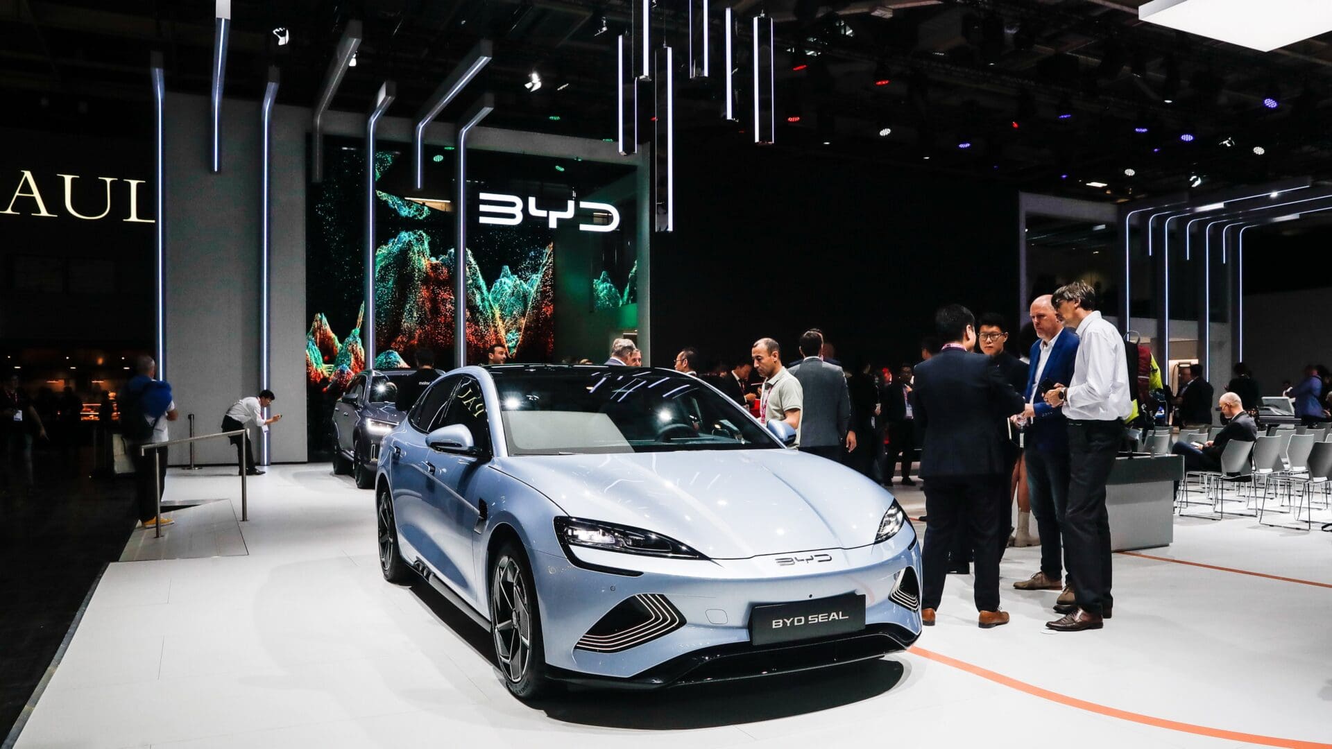 A vállalati EV támogatások meghajtják az elektromos autók iránti nyilvántartási igényt Magyarországon