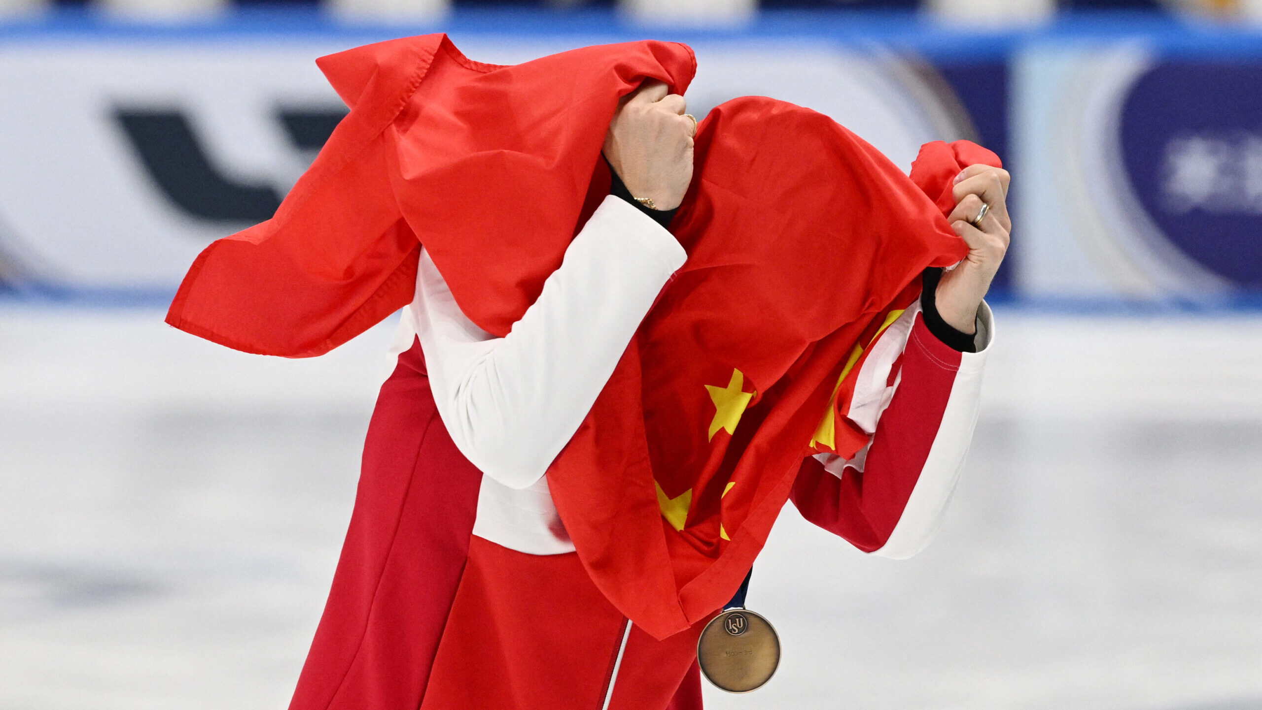 Liu Shaoang, a volt magyar olimpiai olimpiai olimpiai olimpiai olimpiai olimpiai első érem a 2025 -ös ISU Worlds -en.