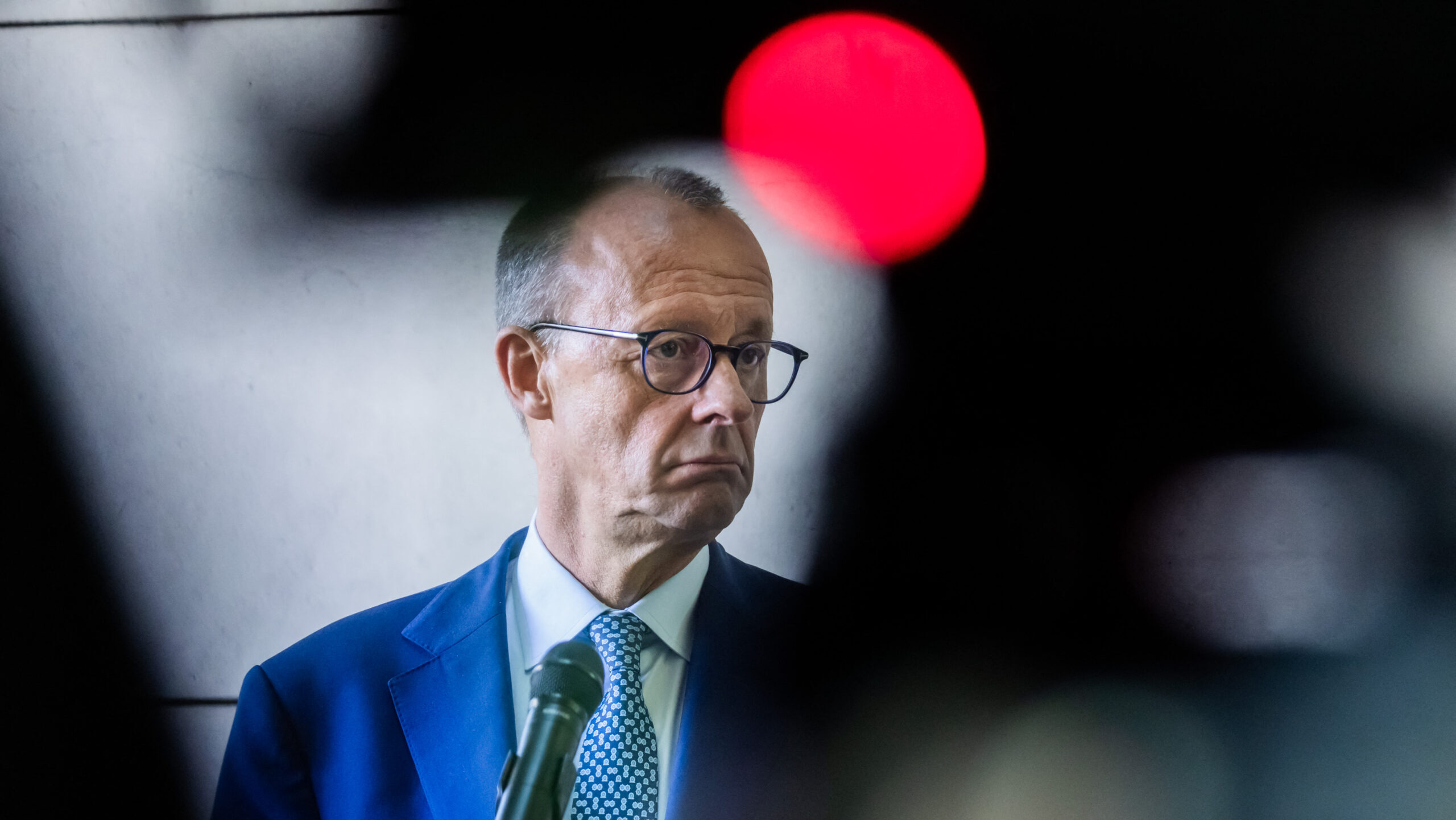Németország a koordinált háborús támadások közepette bünteti Magyarországot