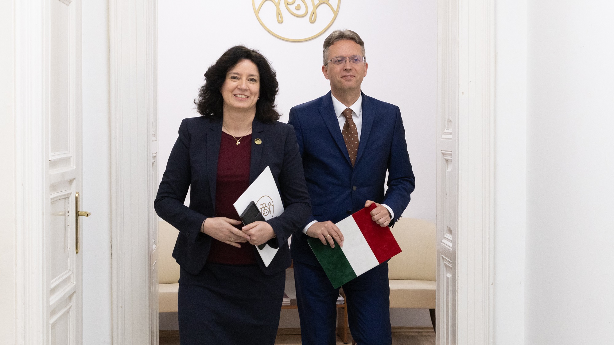 Hankó miniszter touts magyar családpolitikai eredmények a KINCS rendezvényen