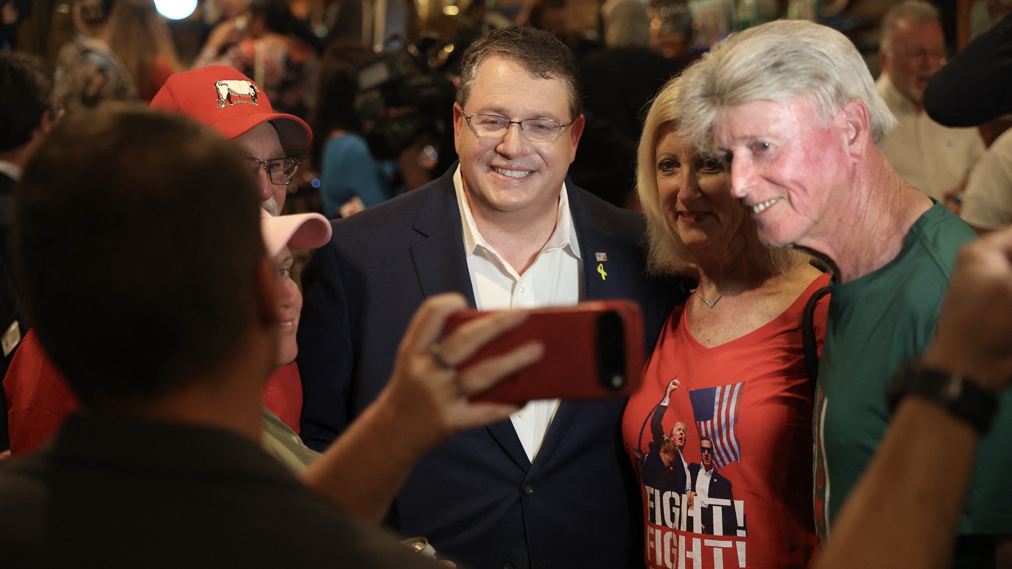 A GOP nyeri a ház különleges választásait Floridában, de elveszíti a Legfelsőbb Bíróság versenyét Wisconsinban
