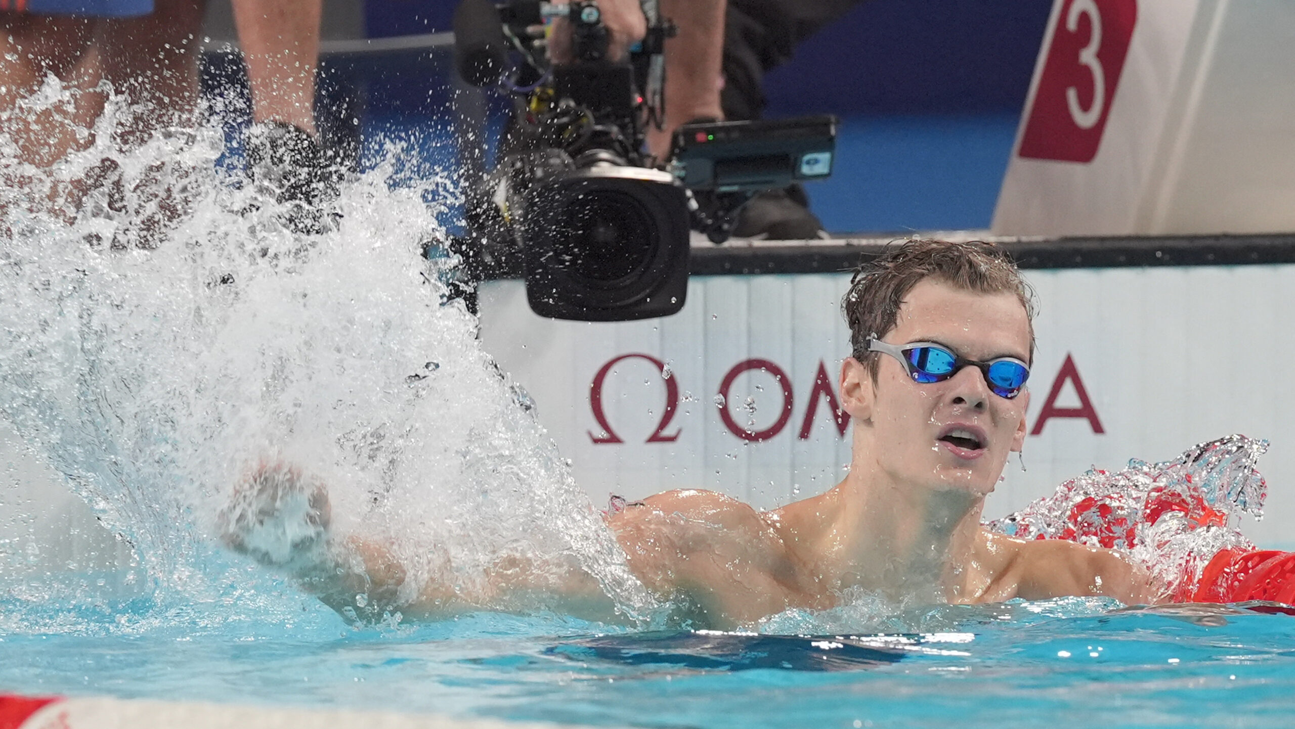 Magyarországi Hubert Kós hármas aranyat nyer, a világrekordot az NCAA döntőjén állítja be