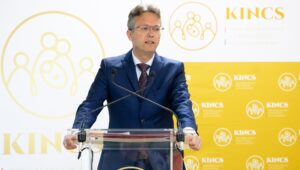 „A nők tisztelete, a családok védelme” – hangsúlyozza Hankó miniszter a sajtó rendezvényen