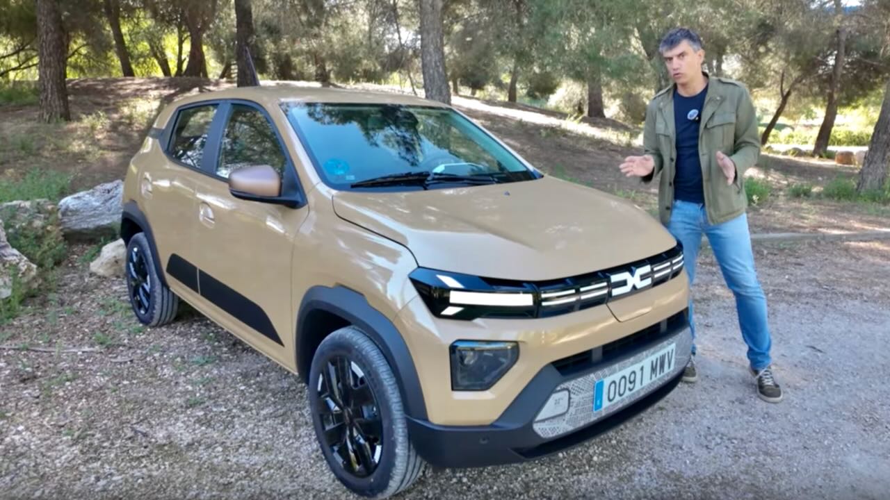 Dacia Spring: Elegendő autonómia? Biztonságos? Véleményeink, videókon