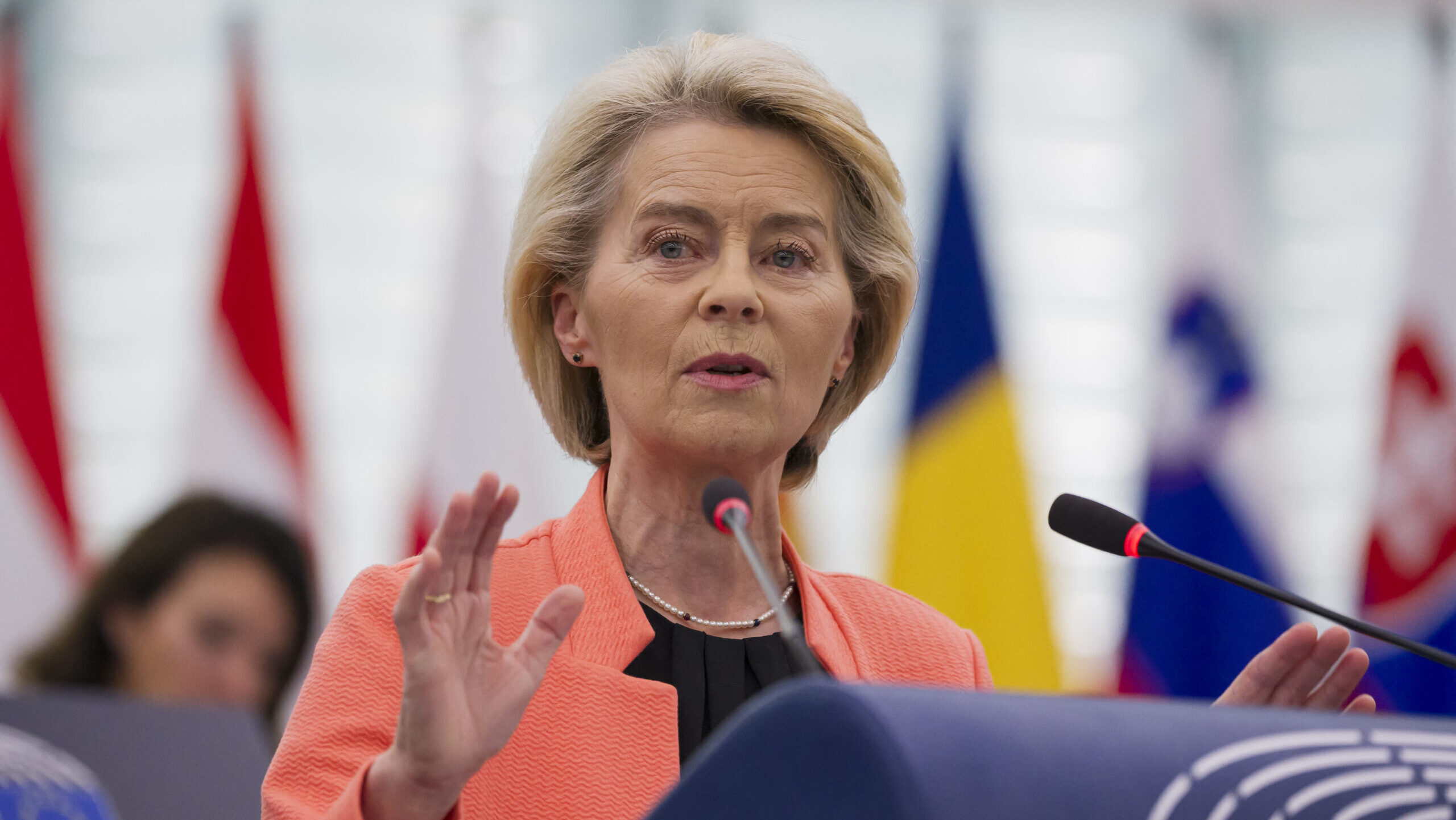 Von der Leyen cenzúrázási vitája: Az elszámoltathatóság feletti fedezetek nyernek