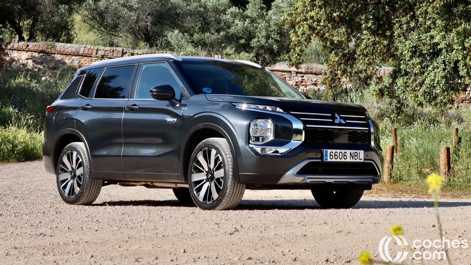 Mitsubishi Outlander PHEV: A Pioneer Who Scale Positions alapos tesztje