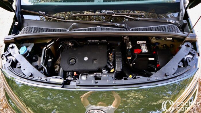 Toyota Proace City Verse 2025 Motor teszt 1 700x394