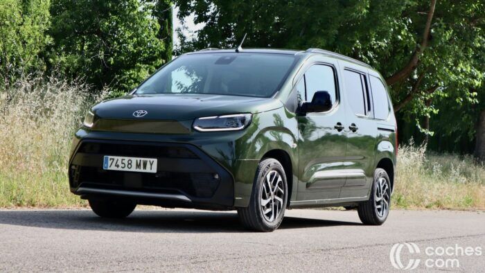 Toyota Proace City Verso 2025 teszt 13 700x394