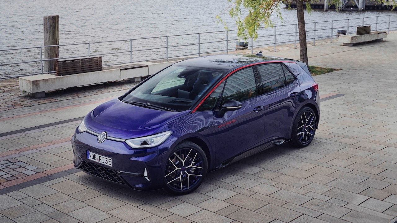 Volkswagen ID.3 GTX FIRE & ICE: A 90 -es évek 1,990 egységei