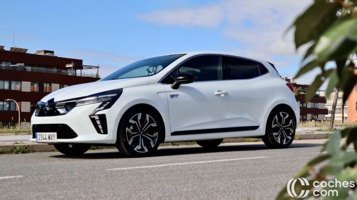 Mitsubishi Colt HEV teszt 10 700x393