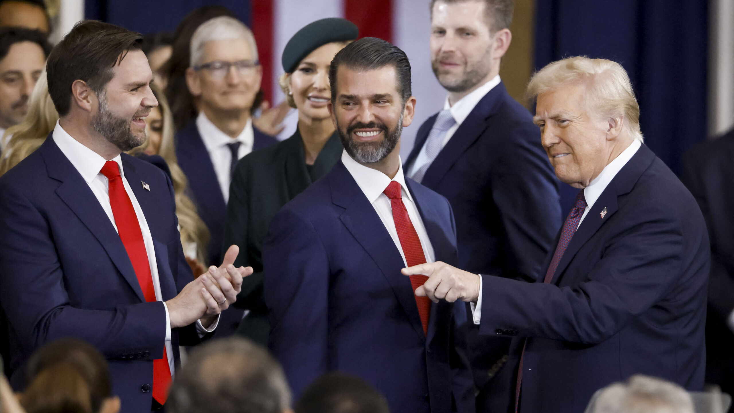 A közvélemény -kutatók szerint hogyan megy a második Trump kifejezés