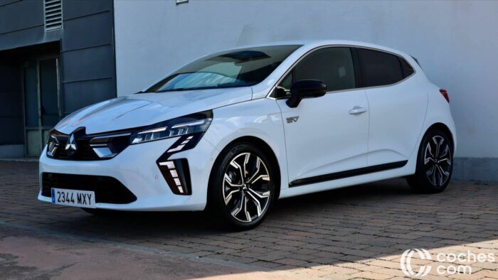 Mitsubishi Colt HEV teszt 4,700x394