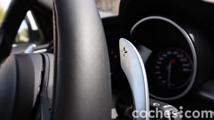 Alfa Romeo Slelvio Veloce belső teszt 25 700x393