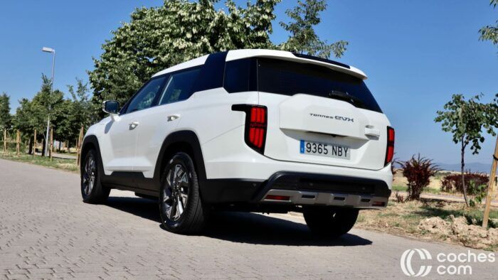 KGM Torres EVX teszt 9 700x394