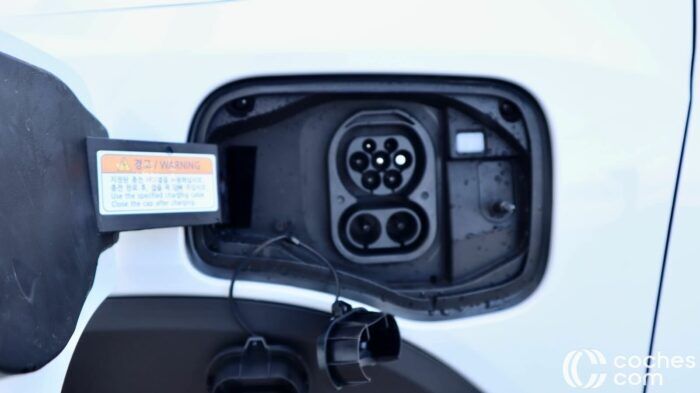 KGM Torres EVX teszt részlet 5 700x393