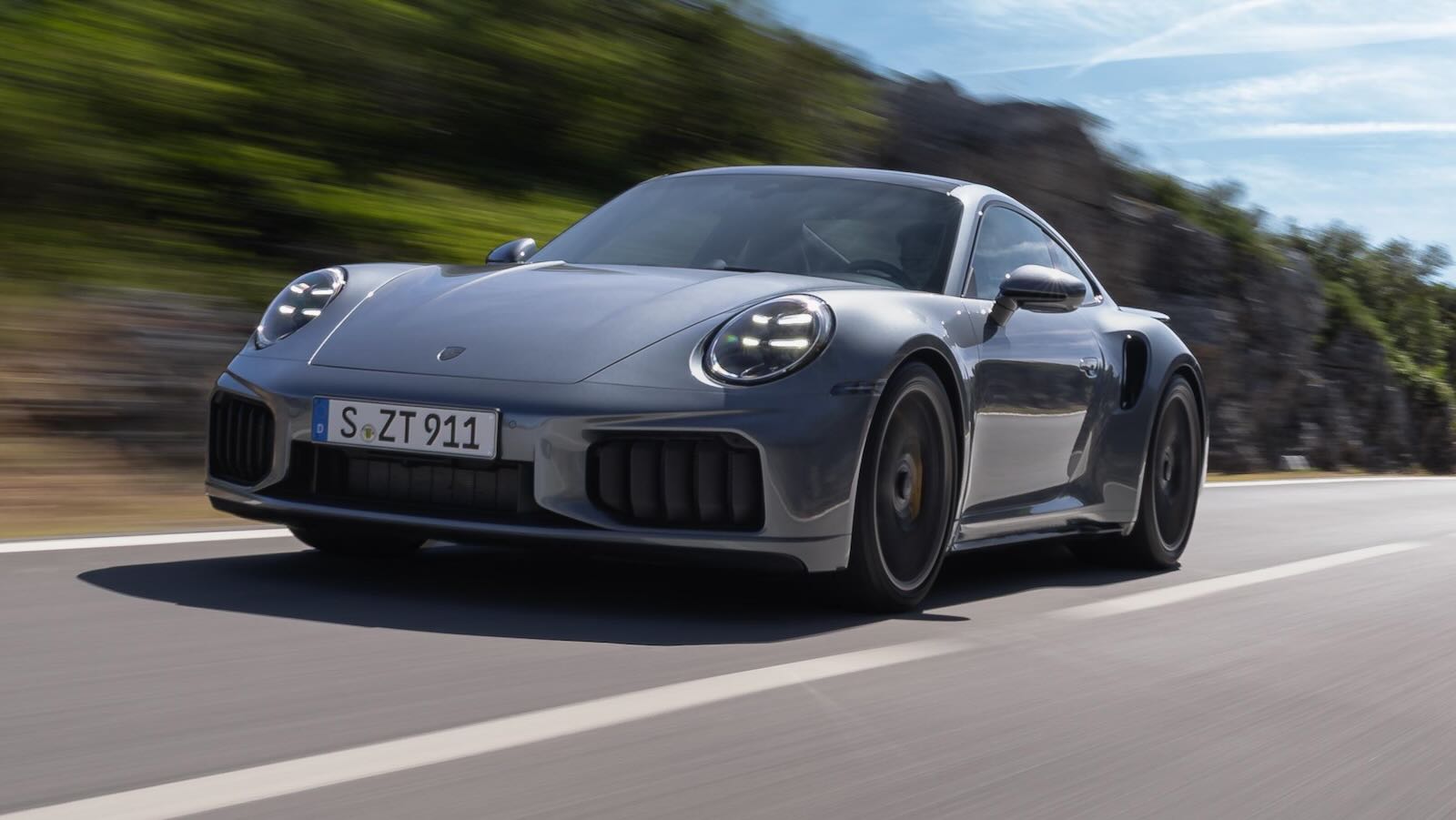 Az új Porsche 911 Turbo S már a történelem legerősebb kilenc sorozata