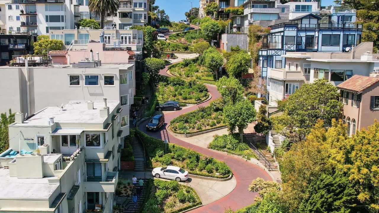 Lombard Street: A San Francisco legszedélyesebb és legvonzóbb utcája, amely a biztonság érdekében született