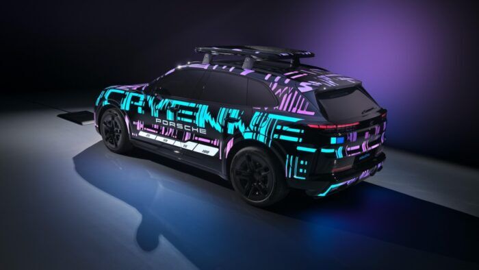 Vezeték nélküli terhelés Porsche Cayenne Electric 2 700x394