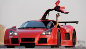 Gumpert Apollo: A német szuperautó, aki megérintette a tökéletességet, és feledésbe esett