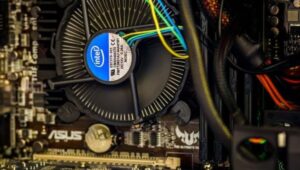 Apa 1200 USD-ért vett gamer PC-t fiának – 10+ éves a hardver
