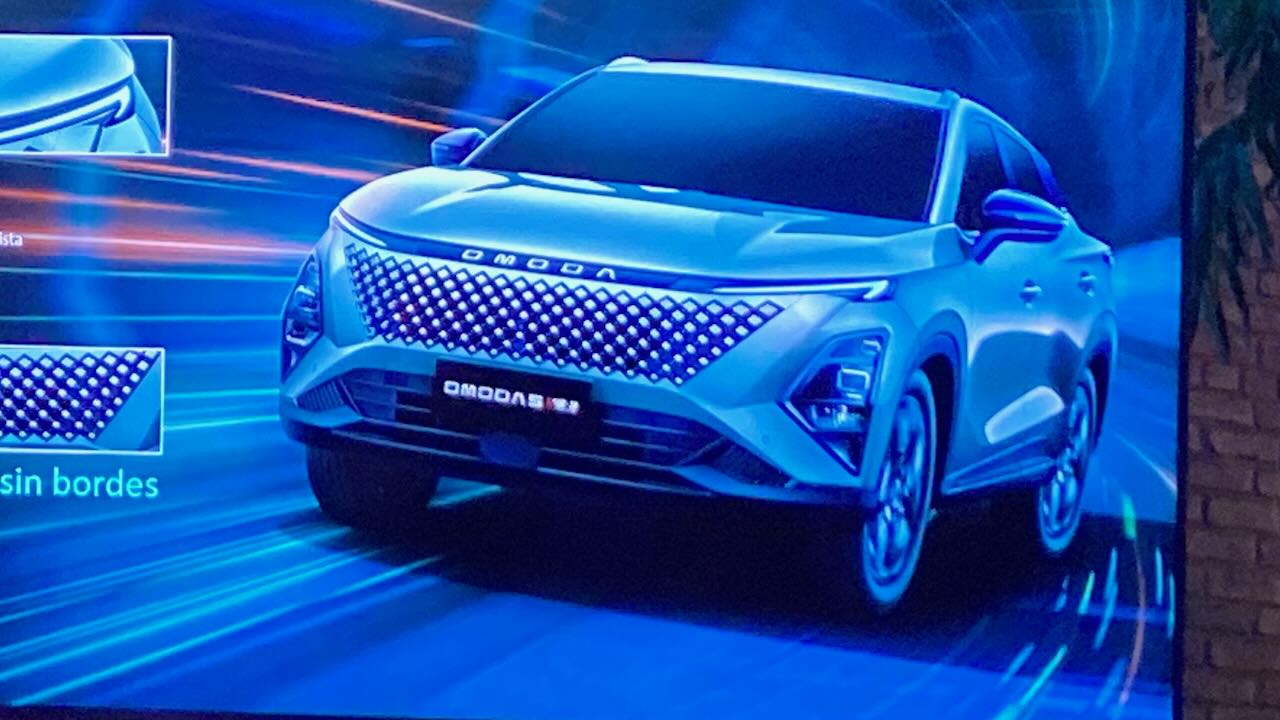 Az Omoda 5 SHS-H a hibrid SUV piac meghódítását akarja meghódítani