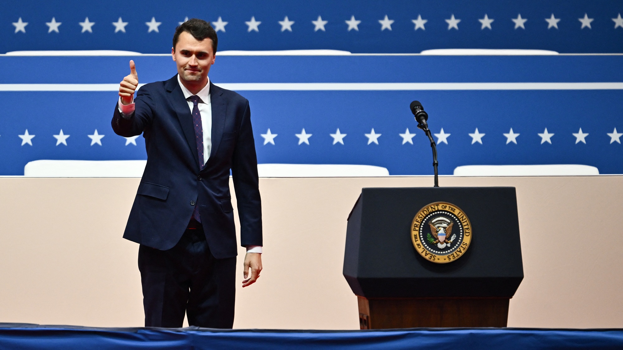 Charlie Kirk meggyilkolt a baloldali szélsőséges támadásban