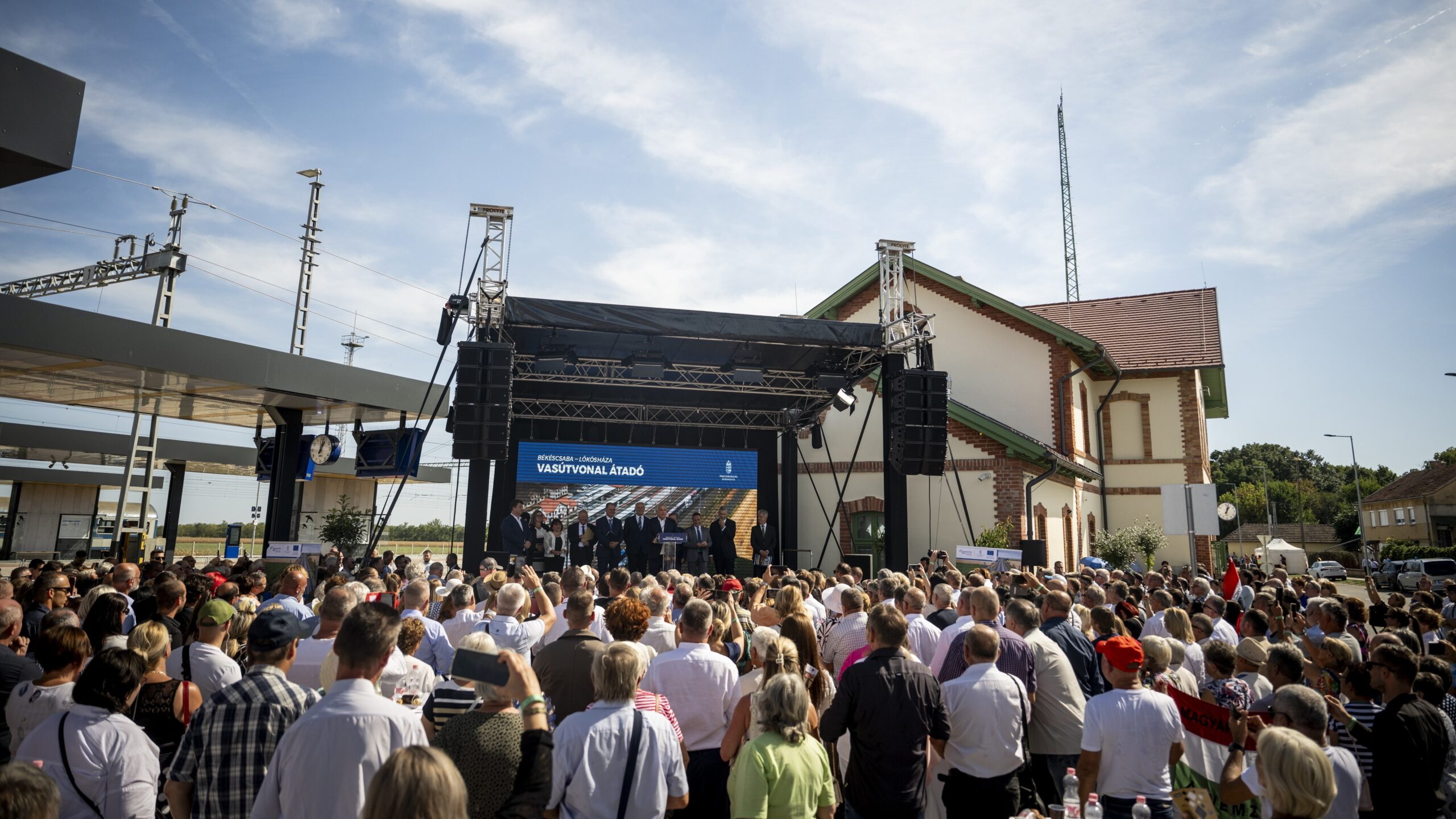 Orbán: Új gyárak és vasúti korszerűsítések, amelyek 50 000 munkahelyet hoznak a Nagy Síkságba