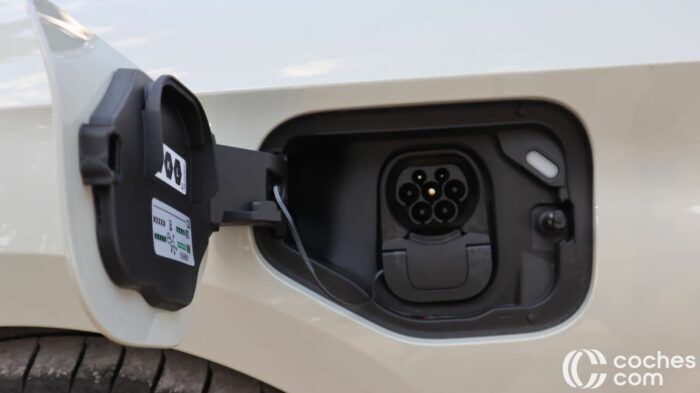 Cupra Leon Sportstourer EHybrid motorteszt 1 700x393