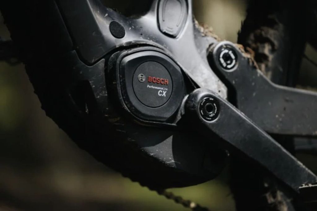 E-bike motor és hajtáslánc munkában
