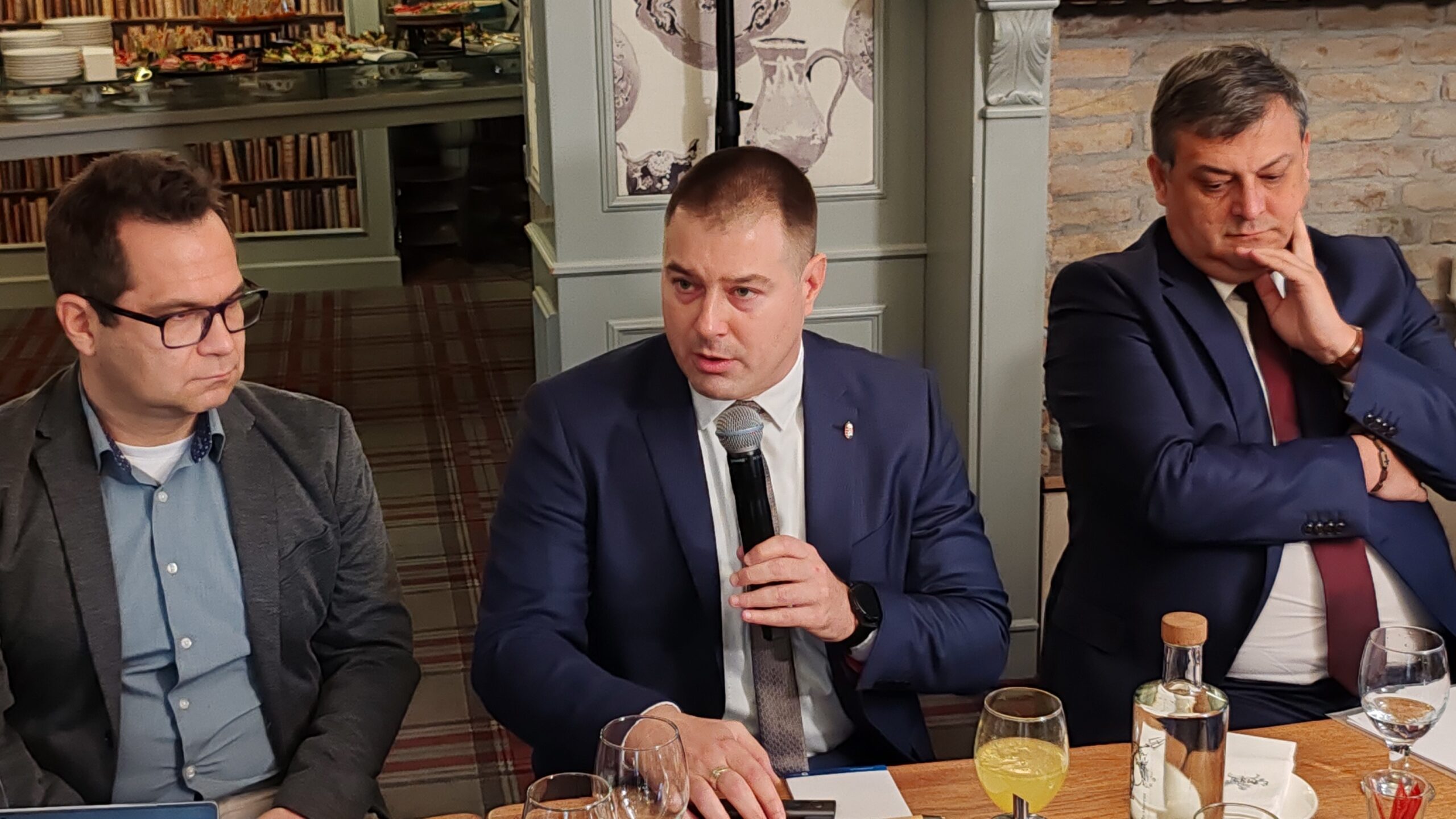 Szakértők megvitatják, hogyan alakítja át a piacot Magyarország proaktív lakhatási politikája