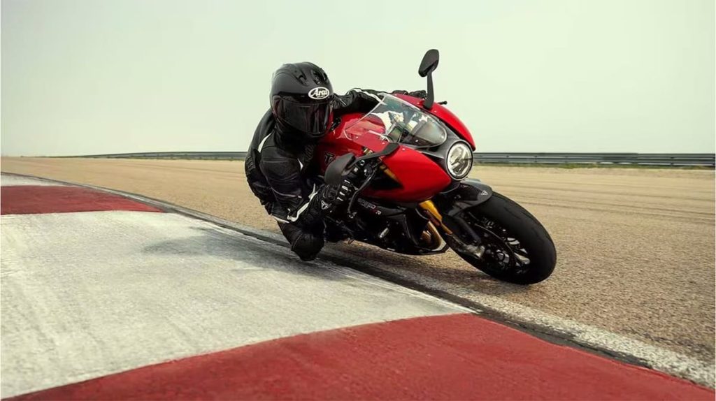 Triumph Speed Triple 1200 RR