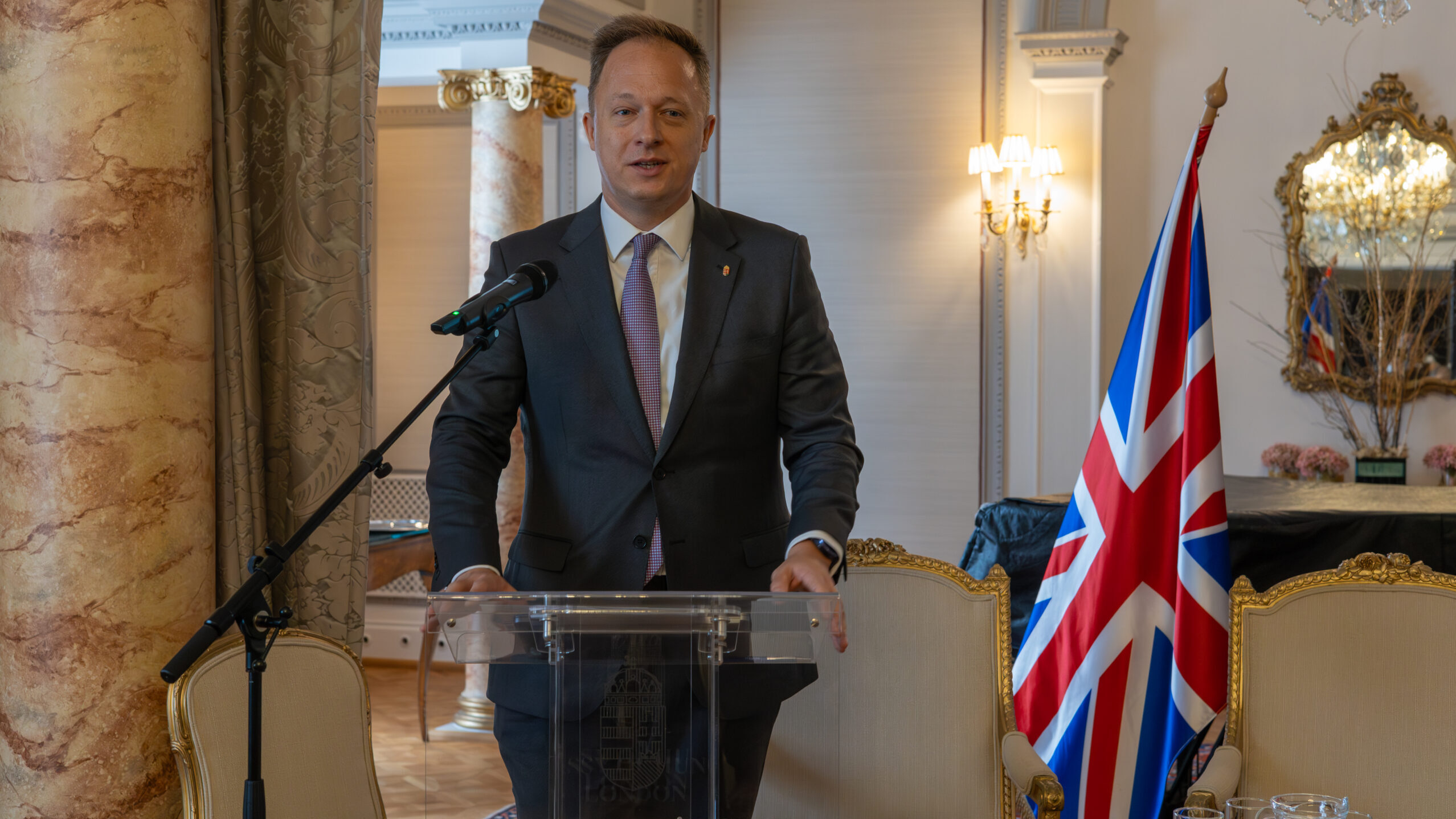 A londoni magyar nagykövetség ad otthont Roger Scruton szimpóziumának