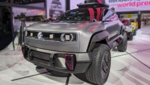 A Renault forradalmi szenzációja: ultrahosszú hatótávú elektromos autó egyedülálló gyártási folyamattal – Franciaország új büszkesége