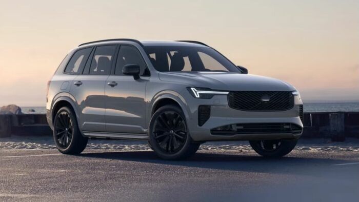 Volvo XC90 Black Edition 2025 3 700x394