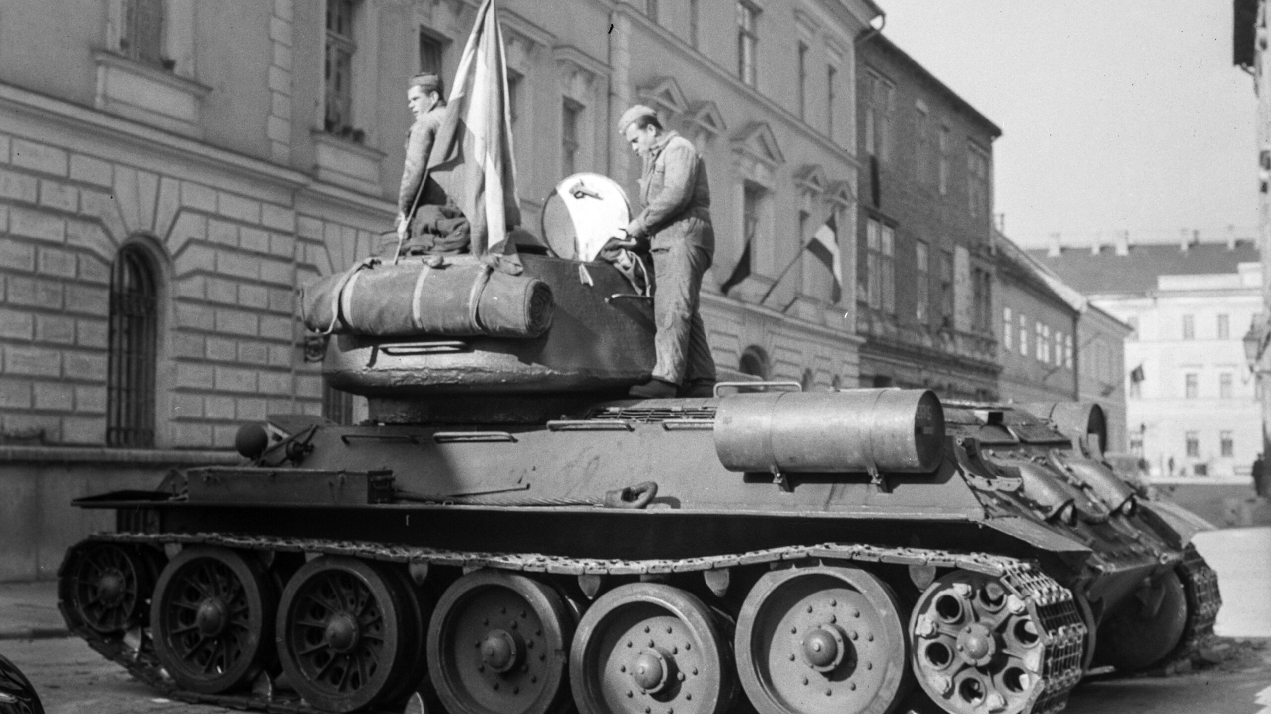 A felkelő parancsnok, aki soha nem volt – Batthyány Bálint 1956-os vadászgép különös esete