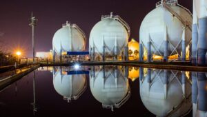 Magyarország aláírja a történelmi LNG -t a Franciaország Engie -vel az energiabiztonság megerősítésére