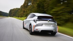 Mi történt a hihetetlenül takarékos, 100 km-en csak 1 litert fogyasztó autóval?