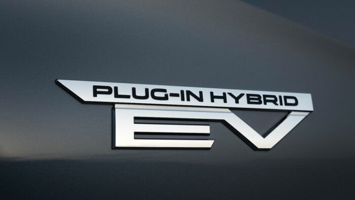 Mitsubishi Outlander PHEV 2025 Detail 4 700x394