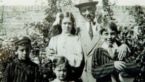 Felség, ez a drágakő érdekelheti Önt! — Schwaiger Imre keleti kincsek gyűjtője és kereskedője