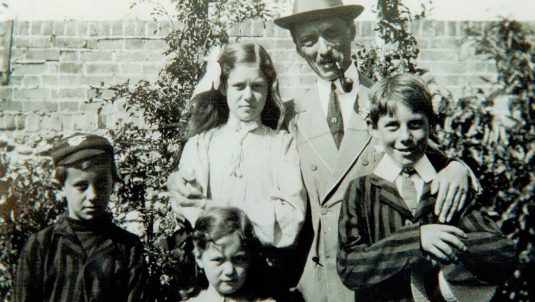 Felség, ez a drágakő érdekelheti Önt! — Schwaiger Imre keleti kincsek gyűjtője és kereskedője