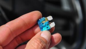 Autó biztosítékok: mik ezek, hogyan működnek és mikor kell cserélni