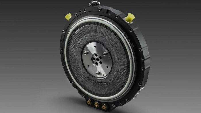 YASA axiális áramlási motor 1 700x394