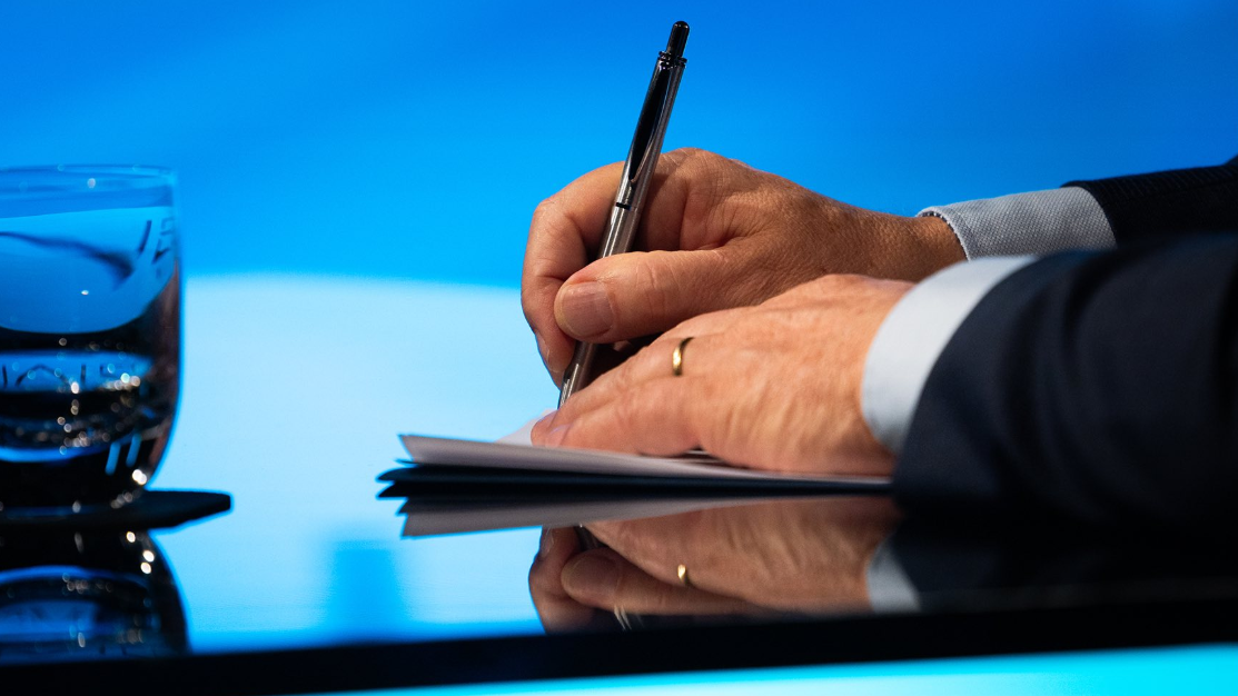 Magyarország elvadul Orbán Viktor firkái miatt