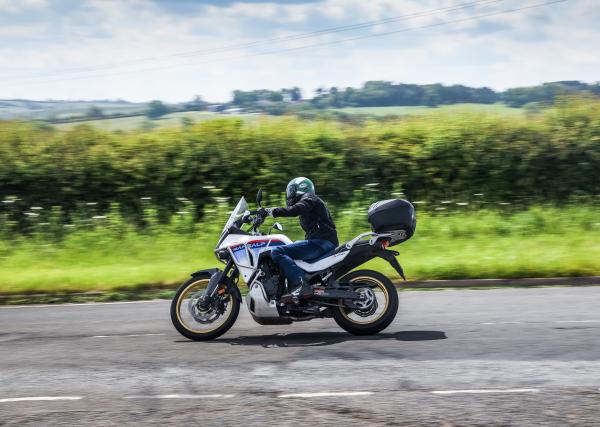 Honda XL750 Transalp – menet közben