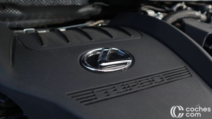 Lexus RX 500h 2023 Motorteszt 2 700x393