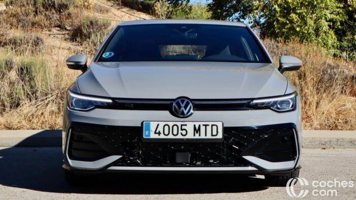 Volkswagen Golf R Line Test 2 700x394