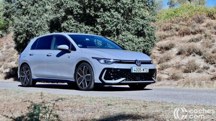 Volkswagen Golf R Line Test 7 700x393